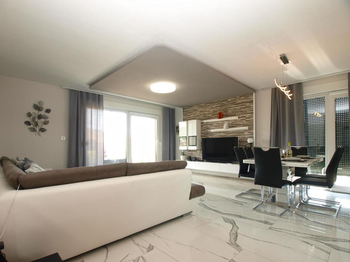 Villa Monteci 2052 Galižana Dış mekan fotoğraf