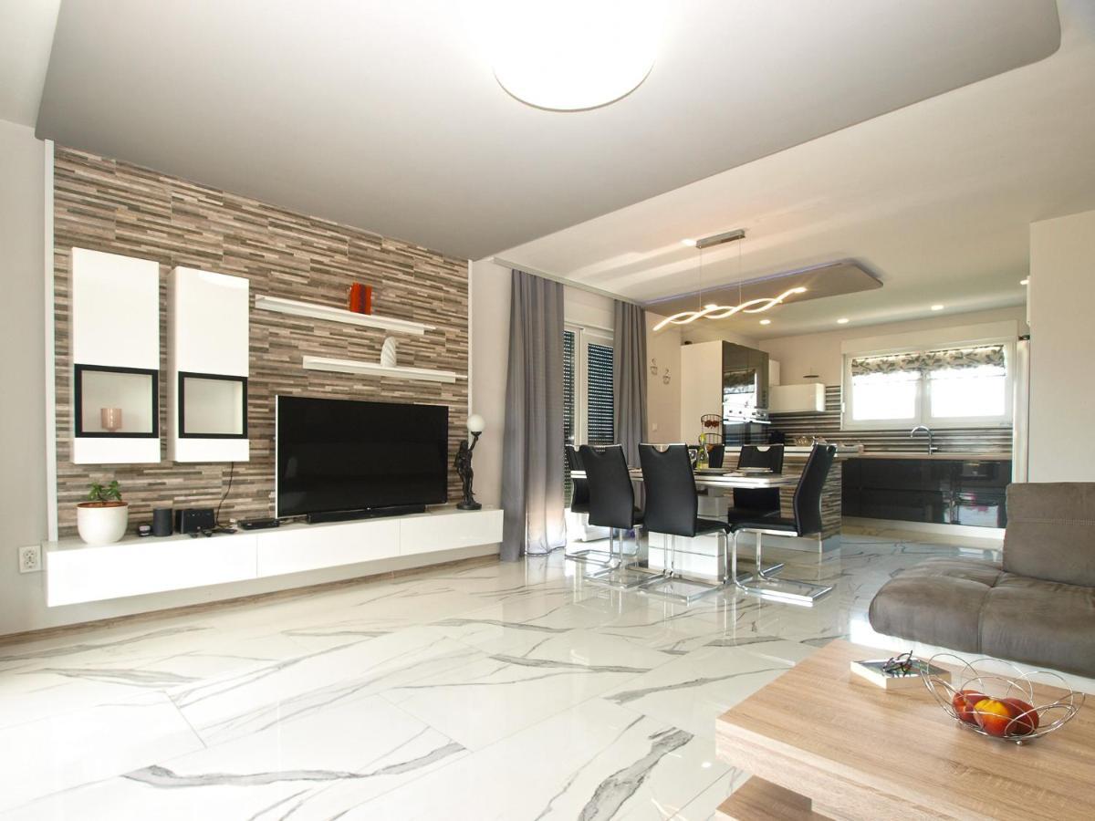 Villa Monteci 2052 Galižana Dış mekan fotoğraf
